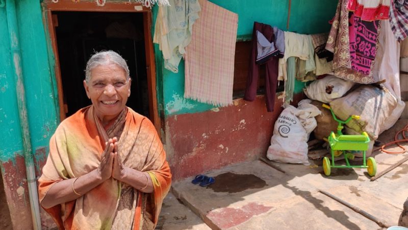 70 year old Kamalamma Donates Rs. 500 Monthly Pension Karnataka Cm Fund
